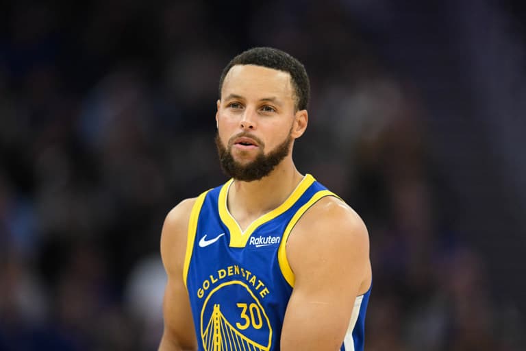 Warriors' Steph Curry Announces Major Switch on Monday