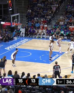 @LASparks: Dearica right there to capitalize with the steal &amp; score. 

@dearicamarie x @WNBA https://t.co/B...