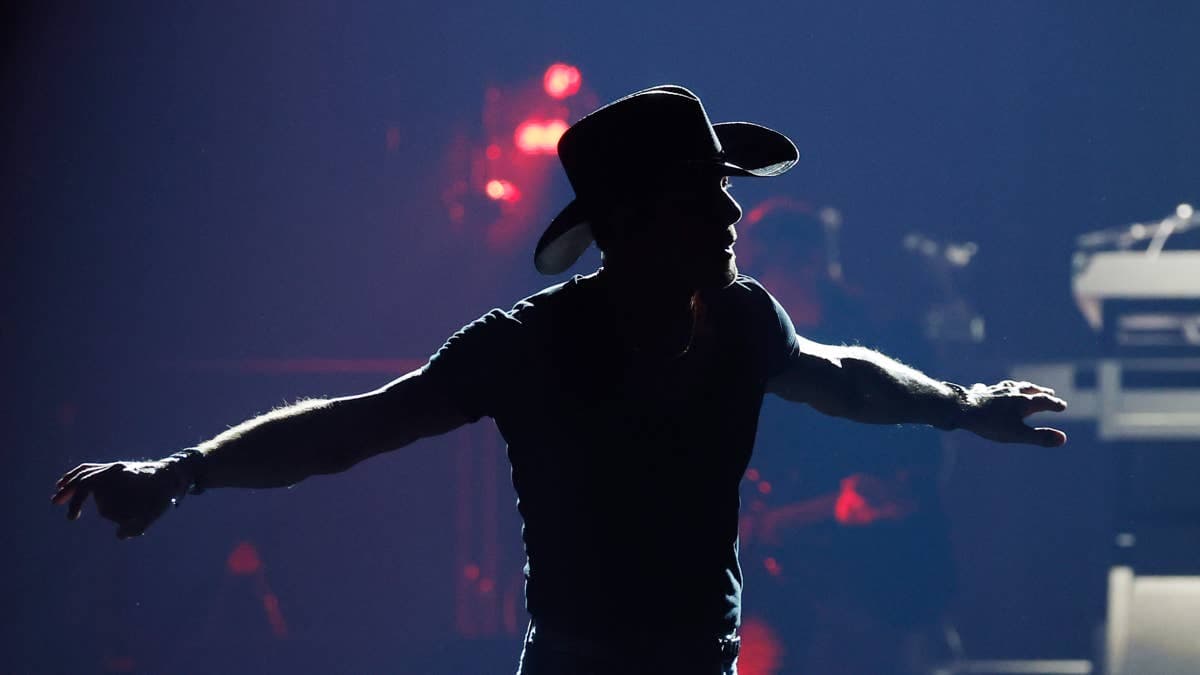 Country Music Icon Returns With New Music After Health-Related Hiatus