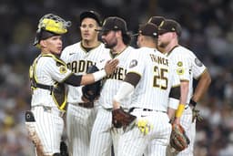 Padres should be open to Robbie Ray as a 2027 SP option