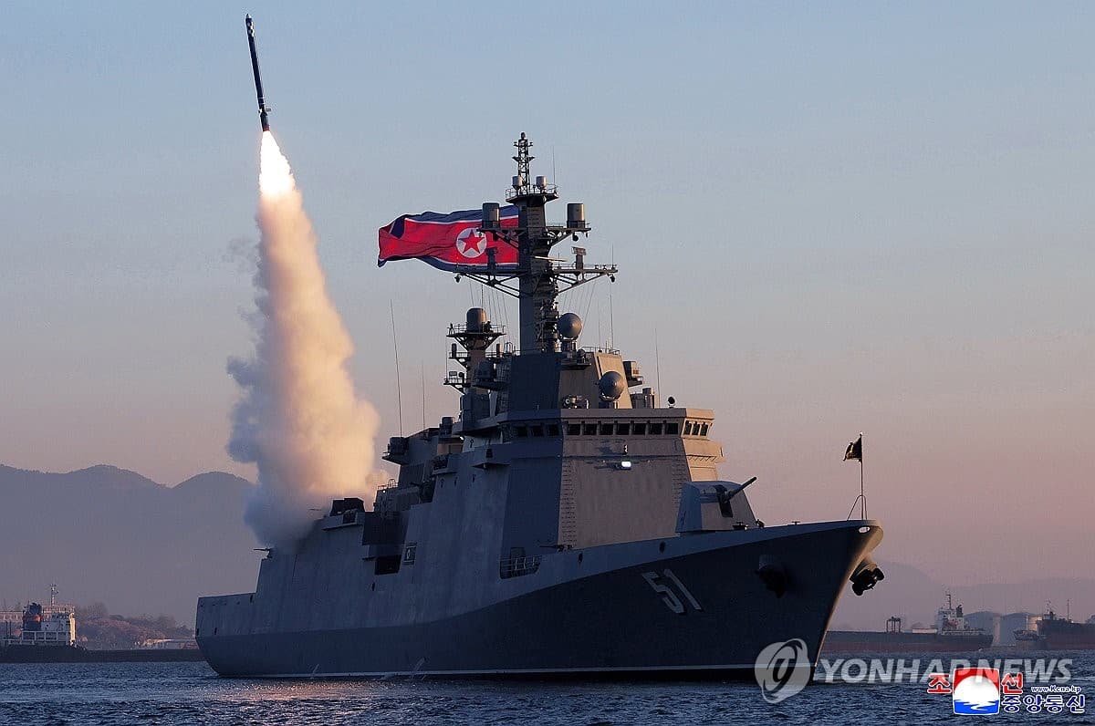 (LEAD) N. Korea's Kim again observes missile launches from destroyer Choe Hyon | Yonhap News Agency
