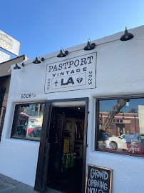 Los Angeles' 13 Best Vintage Women's Clothing Shops - Atly