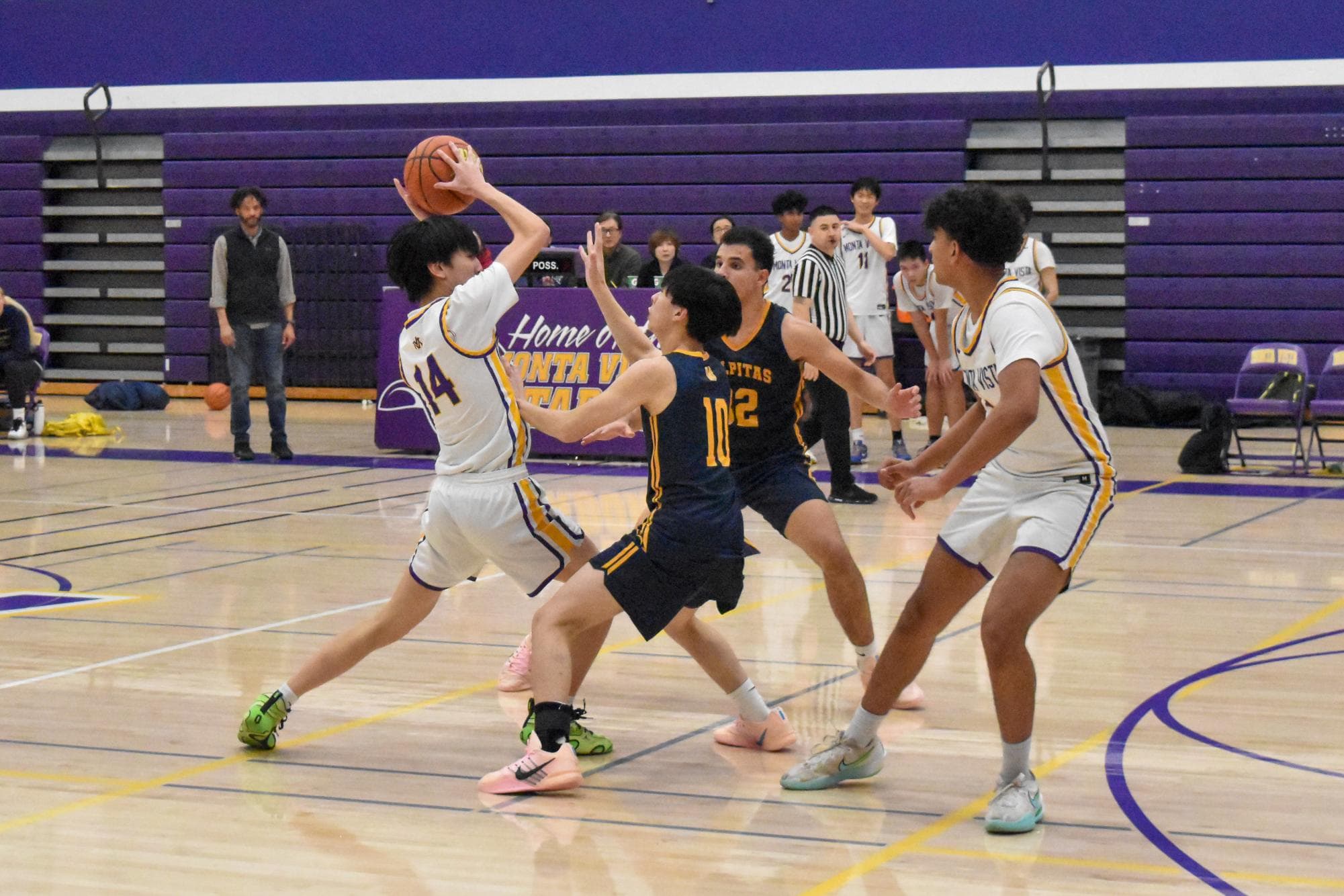 Varsity Boys Basketball falls to Milpitas High School 47-85 – El Estoque