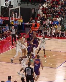@Suns: Here's Koa Peat just living above the rim 💥 https://t.co/KDual6xZ7F