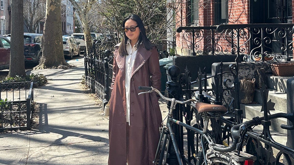 He's just not that into you...or is he?  - by Victoria