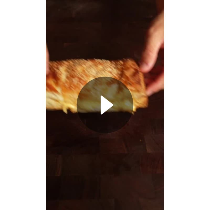 How to Make a Juicy Homemade Beef Pie with Flaky Pastry