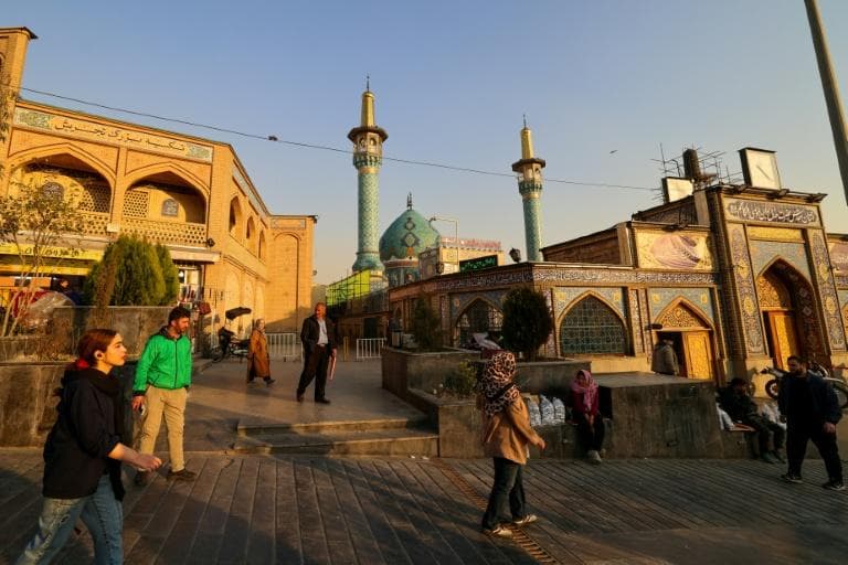 美伊紧张局势加剧　伊朗学生连两日示威 - SWI swissinfo.ch