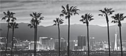 Vegas resorts roll out deals amid downturn