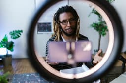 Integrate Influencers: A 2025 Strategy Playbook