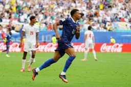 Kylian Mbappe breaks Lionel Messi's all-time World Cup ...