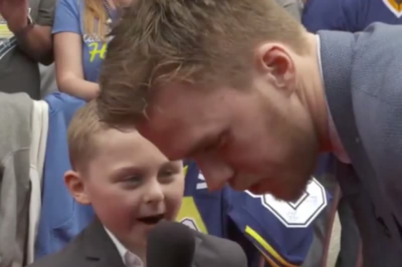 Connor McDavid's Red Carpet Look at Ted Lindsay Award
