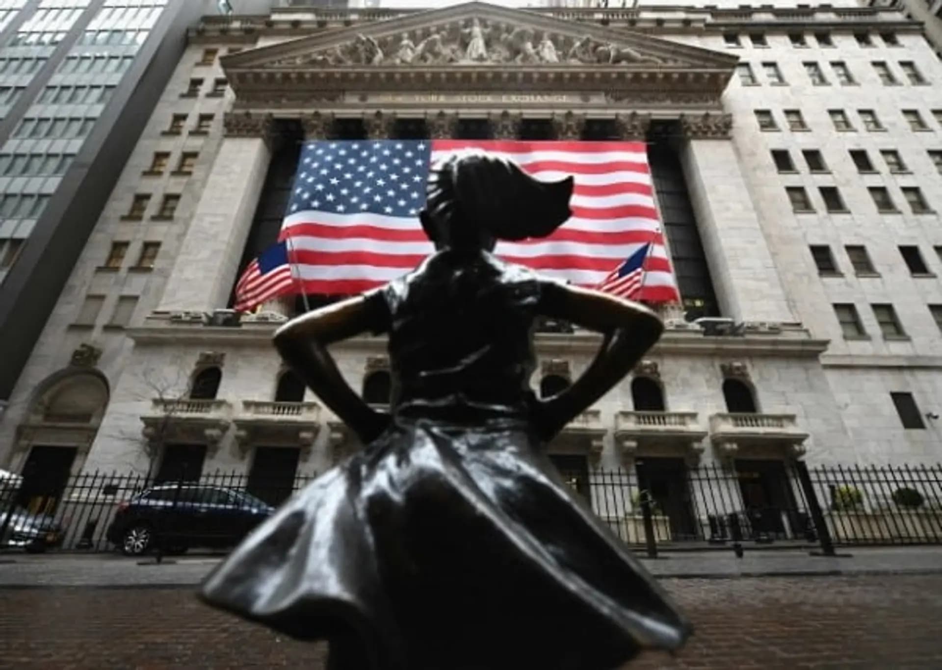U.S. Stocks Close Lower; Nasdaq Falls 0.09%