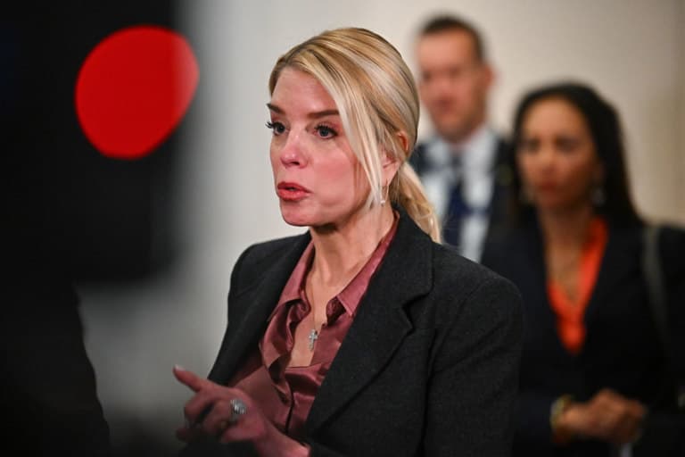 Democrats walk out of Bondi meeting on Epstein files