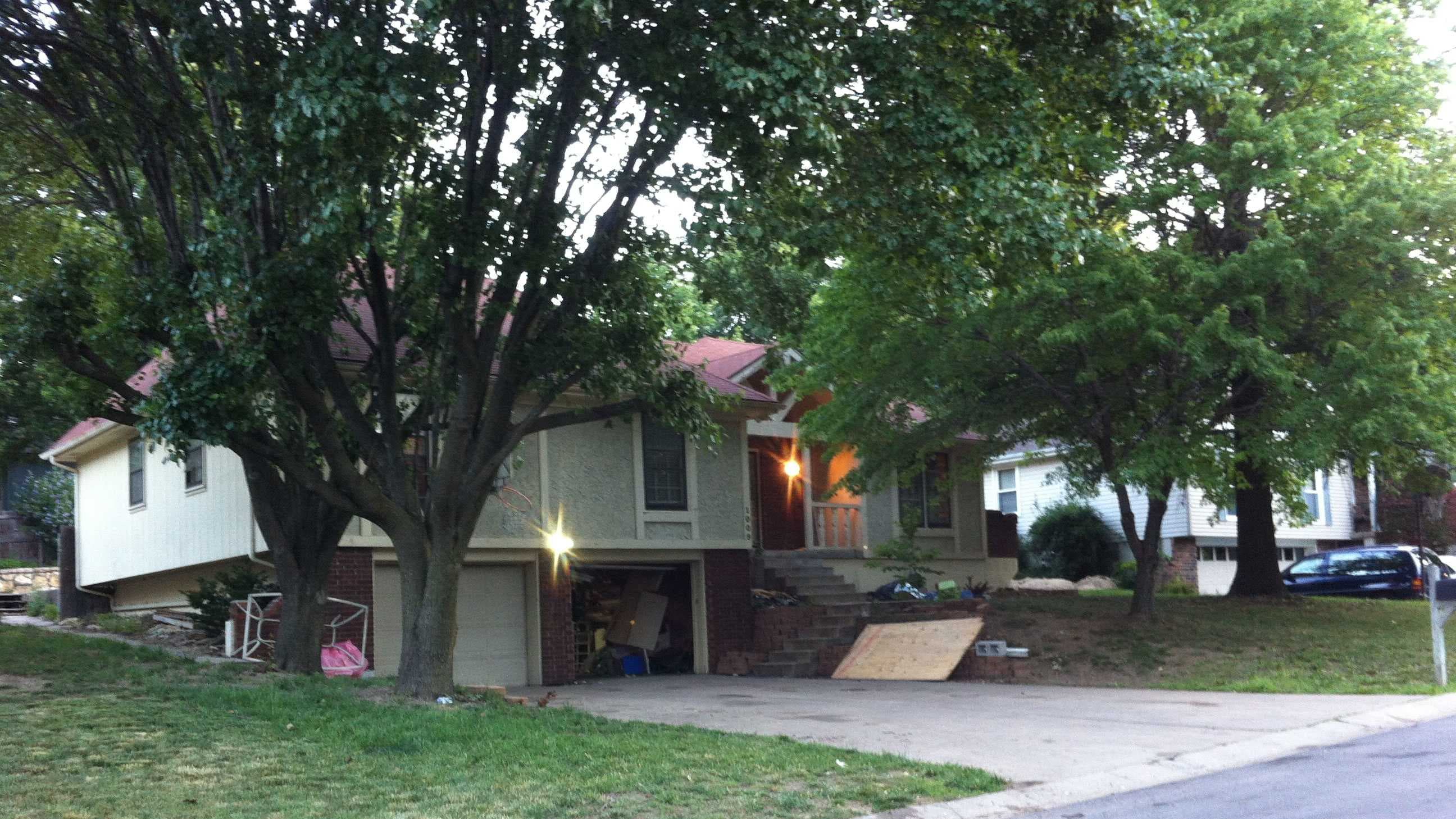 Bomb squad call forces some Blue Springs residents to ...