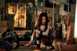 Jun Ji-hyun aims to guide viewers rather than stand out through 'Colony ...