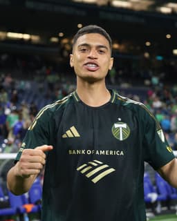 @MLS: Rivalry wins hit different. 🖐 https://t.co/ASO0JdUOPT