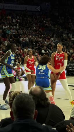 @WNBA: Screen. Space. Splash 🫧

Jackie Young comes off the high screen and cashes in from mid-range.

DAL-L...