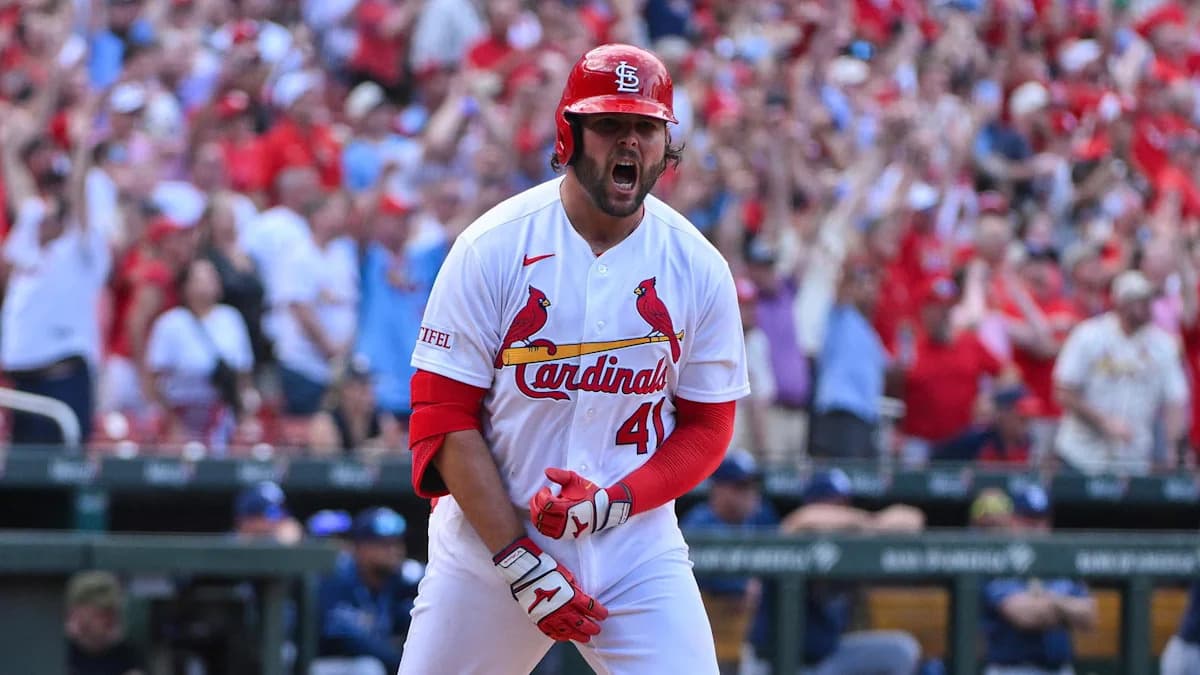 Cardinals' Slugger Pushes Way into Franchise Fixture ...