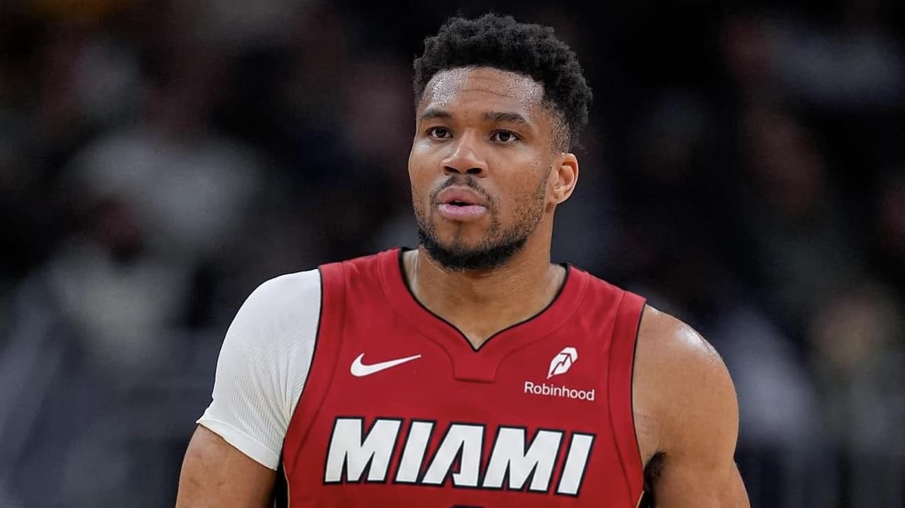 Giannis Antetokounmpo, 2026-27 Fantasy Basketball