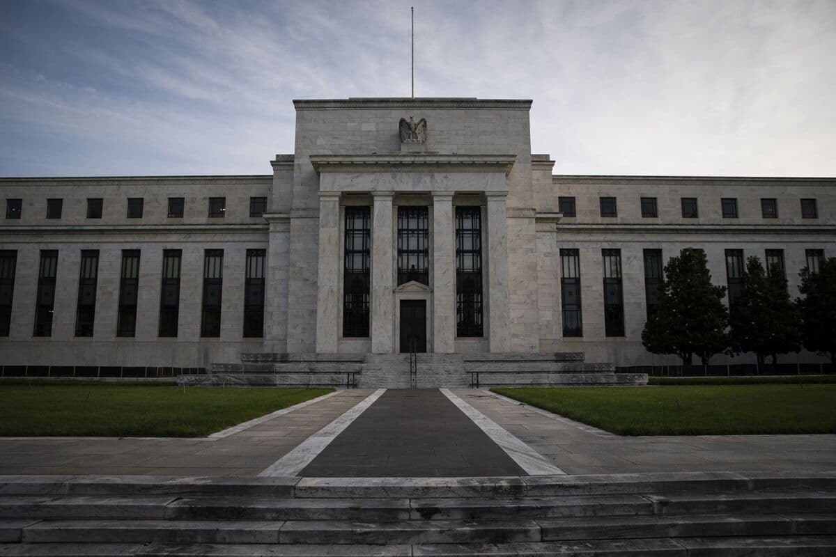 Fed Expected to Slow Treasury Bill Purchases as Reserve Needs Ease - Bloomberg