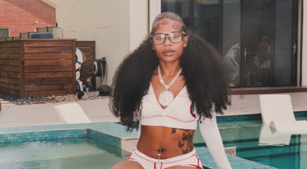 Pluto announces “Diary Of A Young Lit B*tch” mixtape