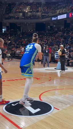 @WNBA: Team Dallas/Detroit go at it 🫡

Deanna Nolan and Jessica Shepard secure 20!

@Kia | #KiaShootingStar...