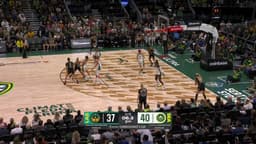 @WNBA: Rae Burrell gets the three-pointer to connect as the buzzer sounds to head into the half 👌

LAS-SEA ...