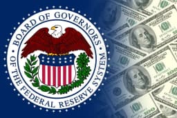 All 100 Economists Expect Fed to Raise Rates in December