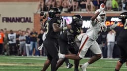 QB Report Card: How Did Gio Lopez Hold Up Against the Hurricanes?