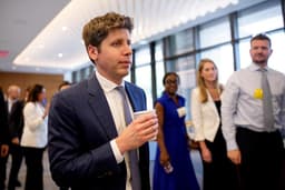 Tech stocks today: Chip stocks lead tech higher, AI industry seeks to allay fears