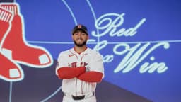 @RedSox: Played 2, won 2!

FINAL: #RedSox 2, Cubs 0
#DirtyWater https://t.co/qirV3lNtIc
