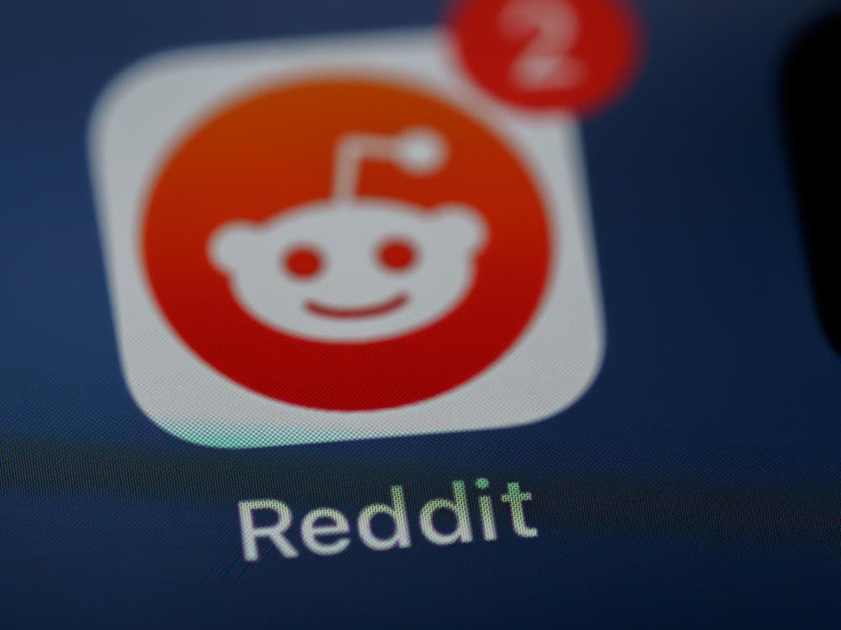 Jim Cramer on Reddit (RDDT): “The Stock Is Suffering, the Company’s Not”