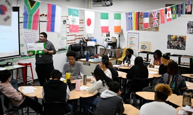 Can Ethnic Studies Bridge the Achievement Gap? San ...