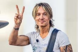 “I’m Not Kidding”: Keith Urban Reveals the Antidote and Philosophy Behind His New Yacht Rock LP
