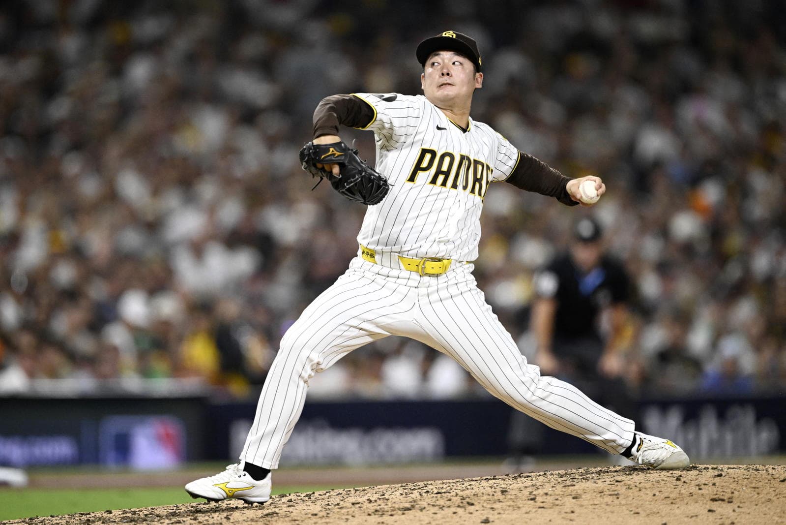This Lefty Reliever Was Biggest Surprise In Padres Bullpen