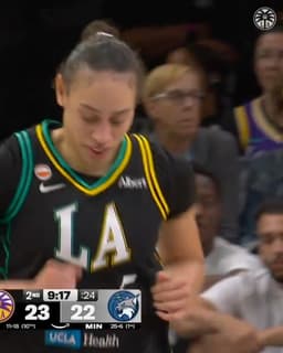 @LASparks: Dearica brought it tonight. 

16 PTS | 9 REB | 2 AST | 7-9 FGM https://t.co/8rJT8J3RZI