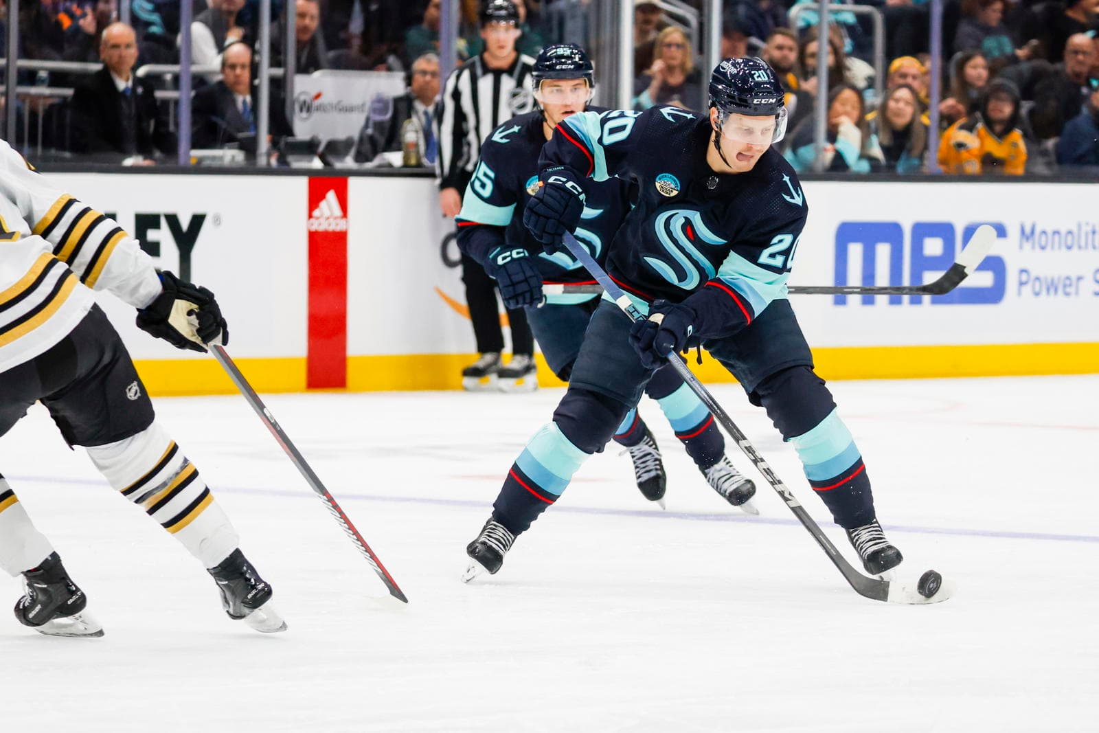 Dylan Larkin Trade Saga Stalled Amid Detroit Front-Office Vacuum