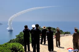 
              Dealing with North Korea cannot wait for a distracted Washington | East Asia Forum
          