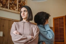 10 signs you’re in a one-sided friendship