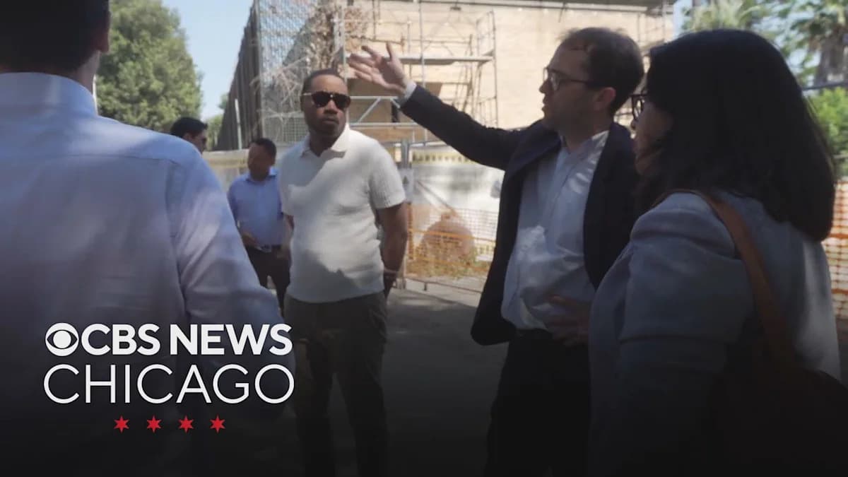 Mayor Johnson and Chicago delegation arrive to meet with pope in Rome