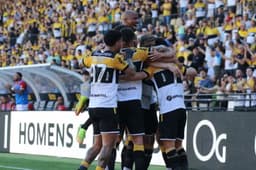 Série B muda durante a Copa e tem novos líderes na briga ...