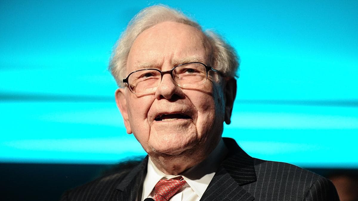 ‘We aren't in it to make 5% or 6%': Warren Buffett calls Iran war market dip 'nothing.’ What he sees that others don't