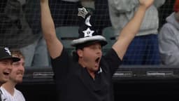 @MLB: Bottom of the 9th, 2 outs ...

The @WhiteSox had some magic on their side to tie this game 🪄 https:/...