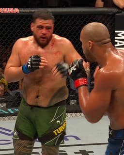 @ufc: THERE'S SOMETHIN' ABOUT #UFCPARIS FIGHT NIGHTS 🇫🇷

Check out some of the epic KOs to happen when the...