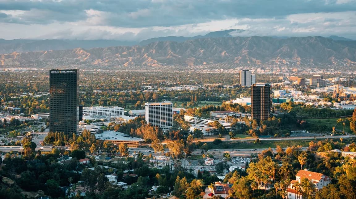 Canoga Park: Local Businesses & Events