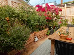 31 Fresh Raised Garden Bed Ideas That Are Easy to DIY