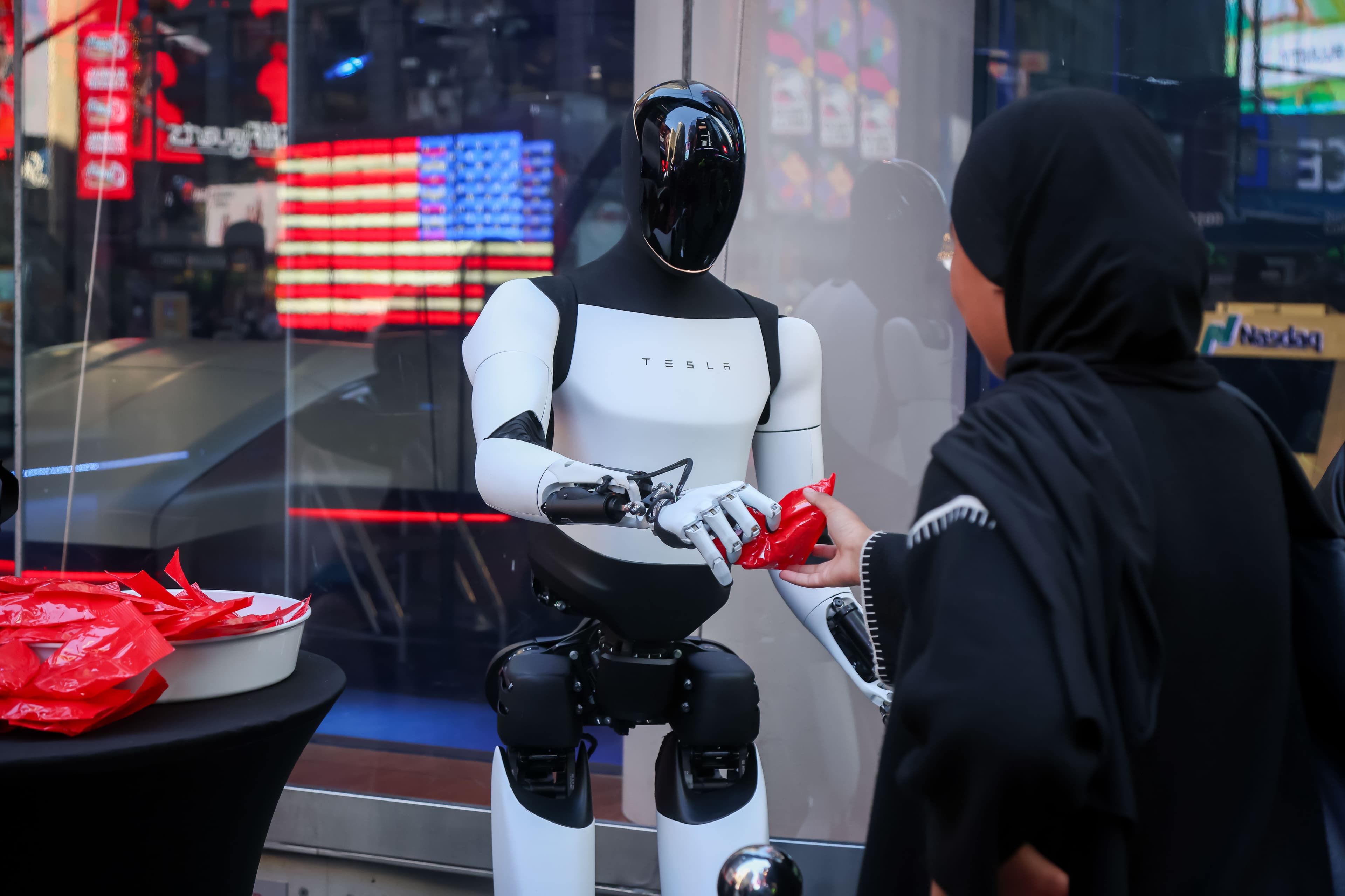 Tesla sales slide continues as Musk focuses on robots, robotaxis - Automotive News