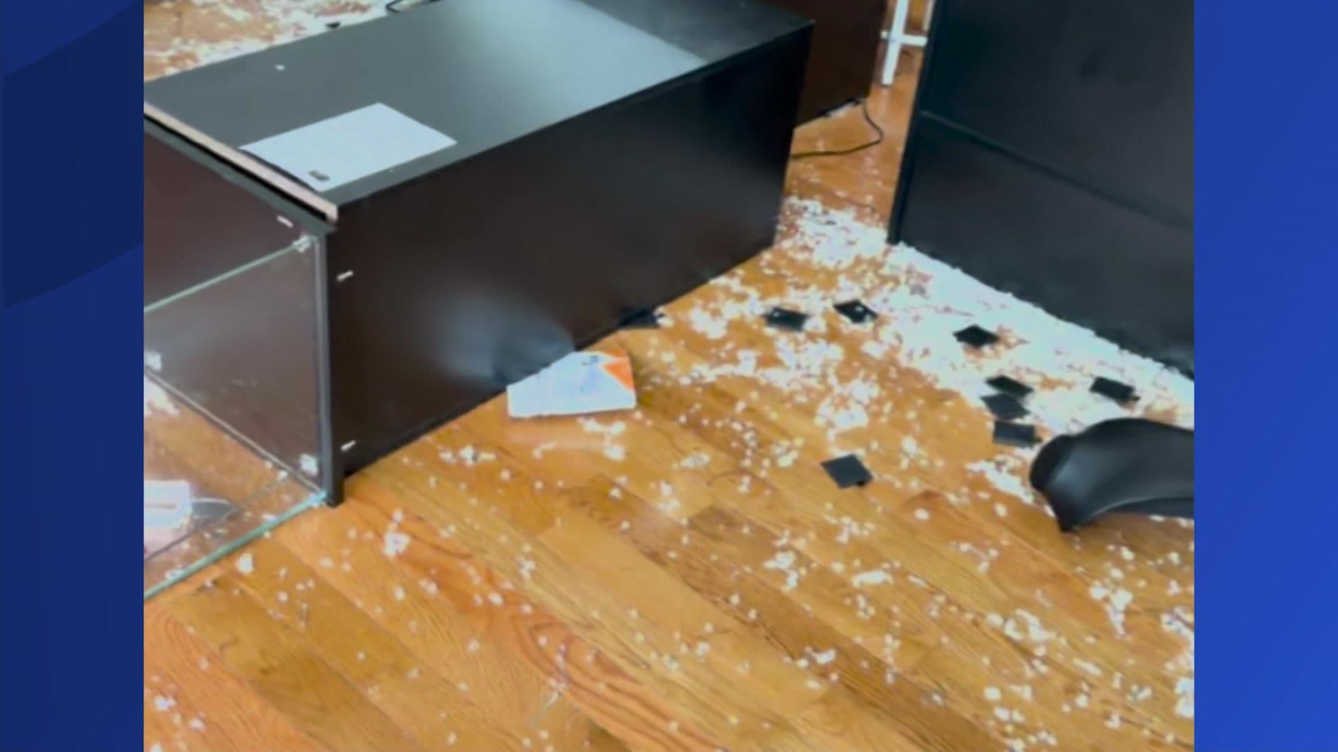 Estimated $500K in jewelry stolen during Bogota smash-and-grab ...