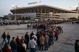 Feds Say a Broker Bought 7624 Tickets to One Beyoncé Show
