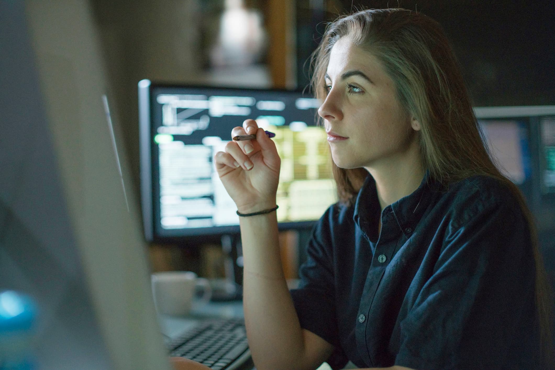 Amazon vs. Microsoft: Which Cloud Computing Behemoth ...